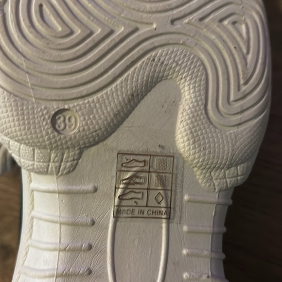 Shein Women Colorblock Lace-Up Front Chunky Sneakers Size 8 -NWOT - Picture 11 of 11